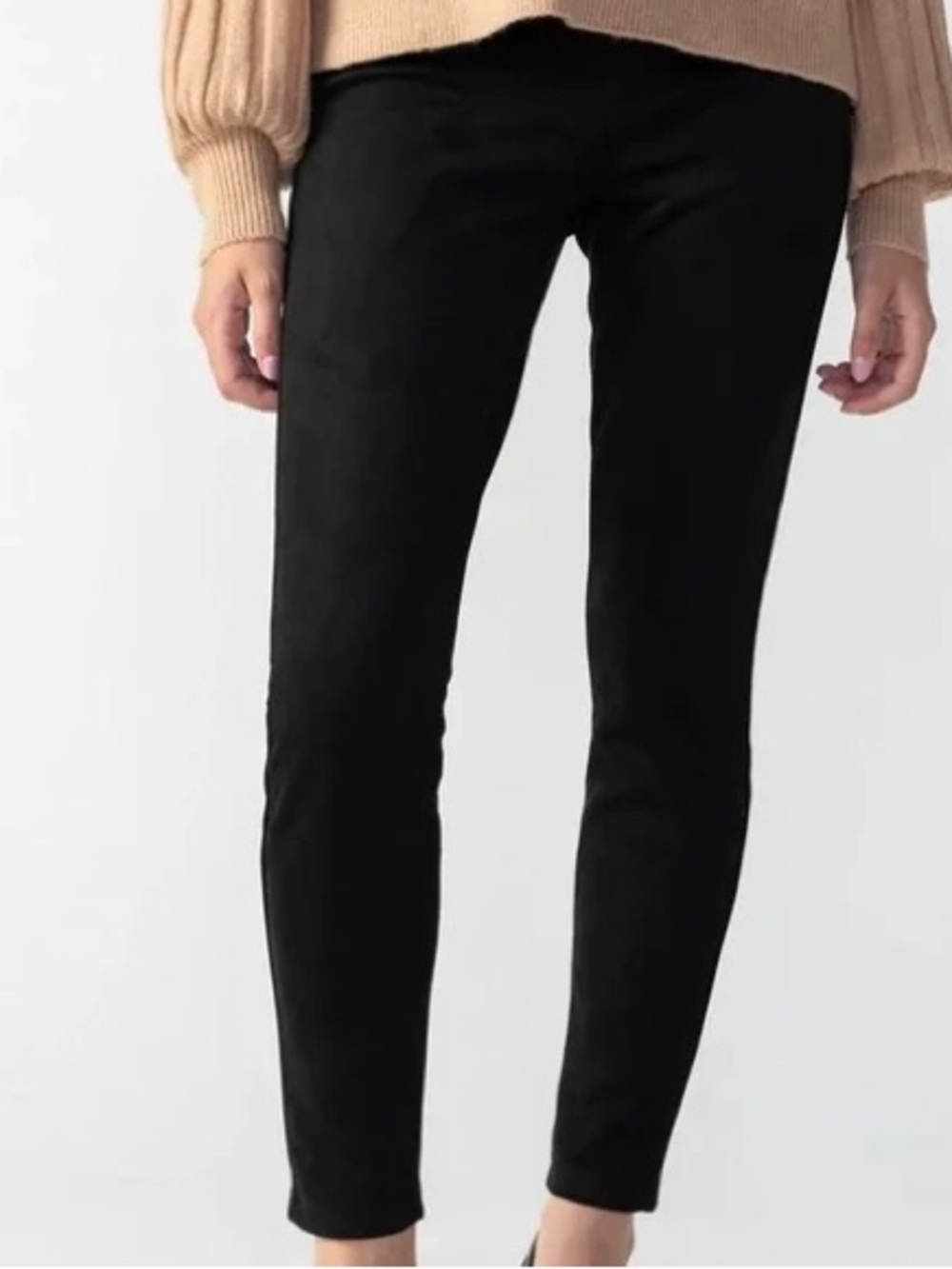 Chico’s Faux Suede Pull-On Slim Ankle Pants Women’s Size 0.5 (US 6) Black